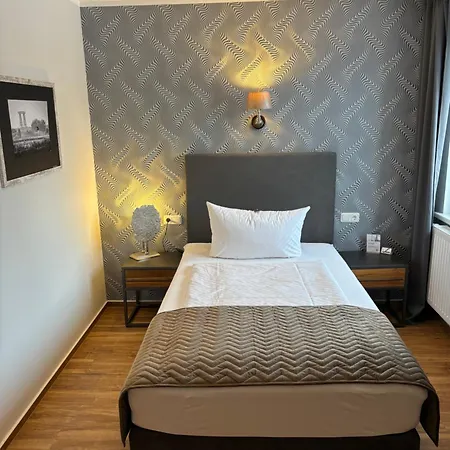 Hotel-restaurant-eiscafe Stadtmitte Hotel Bruck (Brandenburg)